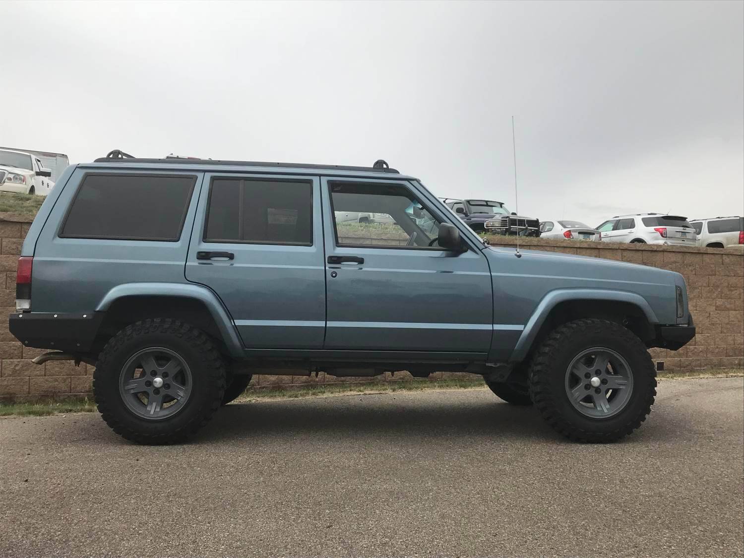 2.5" Ultimate XJ Old Man Emu Hybrid Kit - Image 3